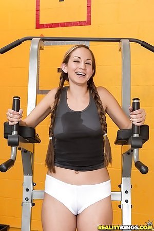 Sofia Cruz in 8th Street Latinas: Perky breasts brunette gets sweaty and gets fucked at her local gym