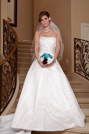 Jenni Lee in Brazzers en Español: Beautiful bride in white fishnets ends up taking a huge cock