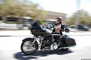 Anna Bell Peaks & Felicity Feline in Hot And Mean: Busty and hardcore-looking biker babes furiously fucking in a garage